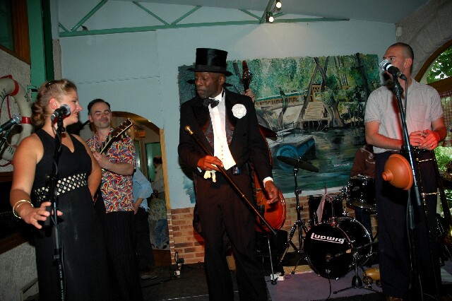 min 2006 05 14 guinguette mp 343